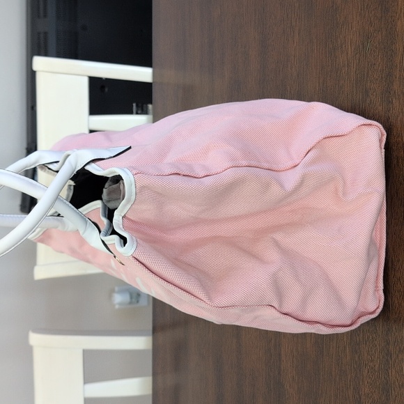 Victoria's Secret Huaihai Road Shanghai Tote Bag - Picture 5 of 14